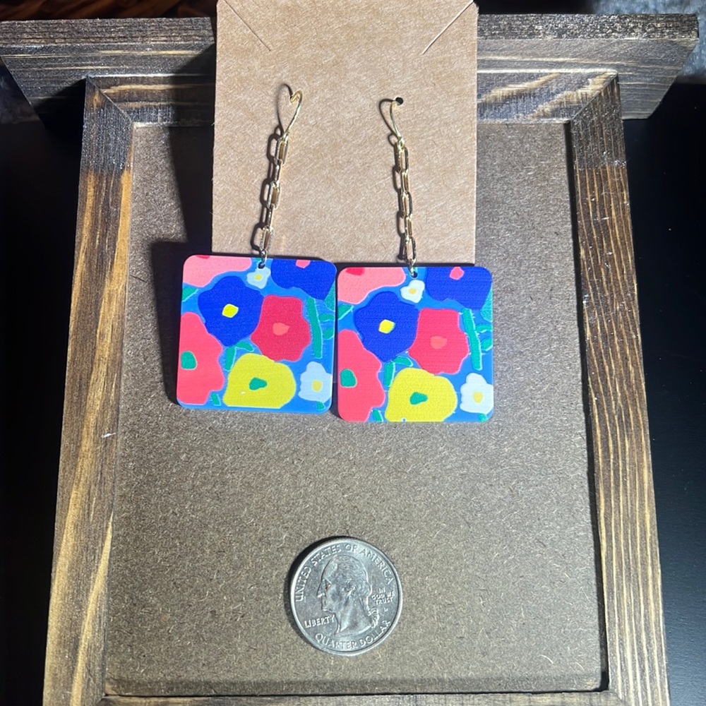 Acrylic flower power retro style dangle earring